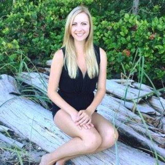 Meet your Posher, Ally - Picture 1 of 1